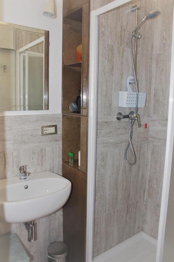 Maruru B & B Dell'Arte Civitanova Marche Buitenkant foto